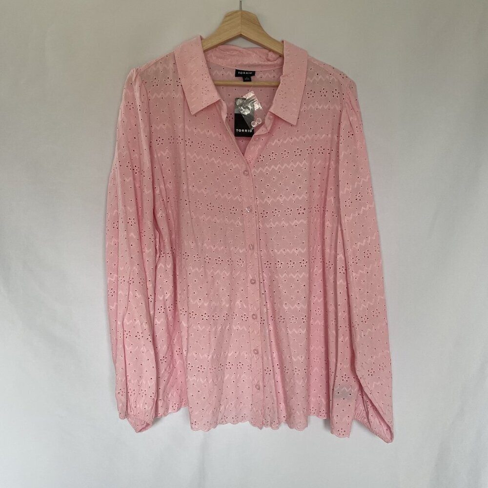 NWT Torrid size 3 (XL) pink eyelet lace embroidered long sleeve button down top